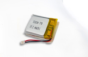3.7V 402023 145mAh 运动定位器聚合物锂电池